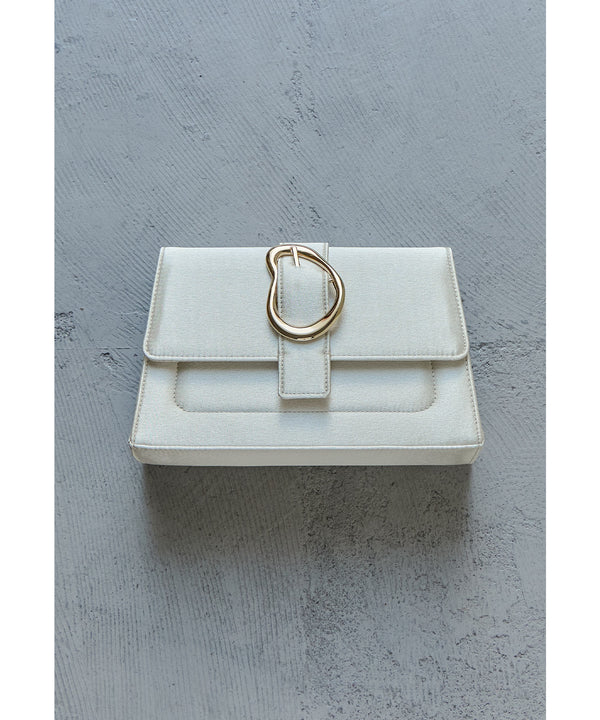 {"color":"\u30d9\u30fc\u30b8\u30e5","info":""}