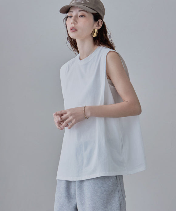 {"color":"\u30aa\u30d5\u30db\u30ef\u30a4\u30c8","info":"model\uff1aH166cm size\uff1aM"}