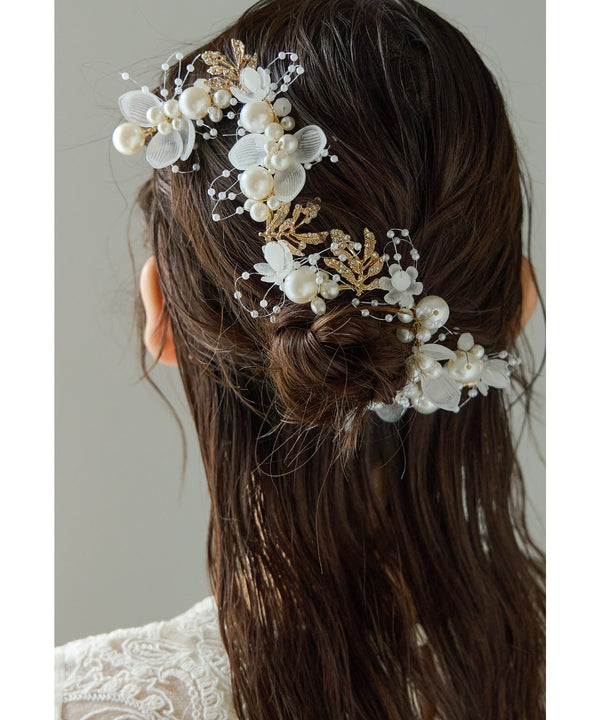 {"color":"\u30b4\u30fc\u30eb\u30c9","info":""}