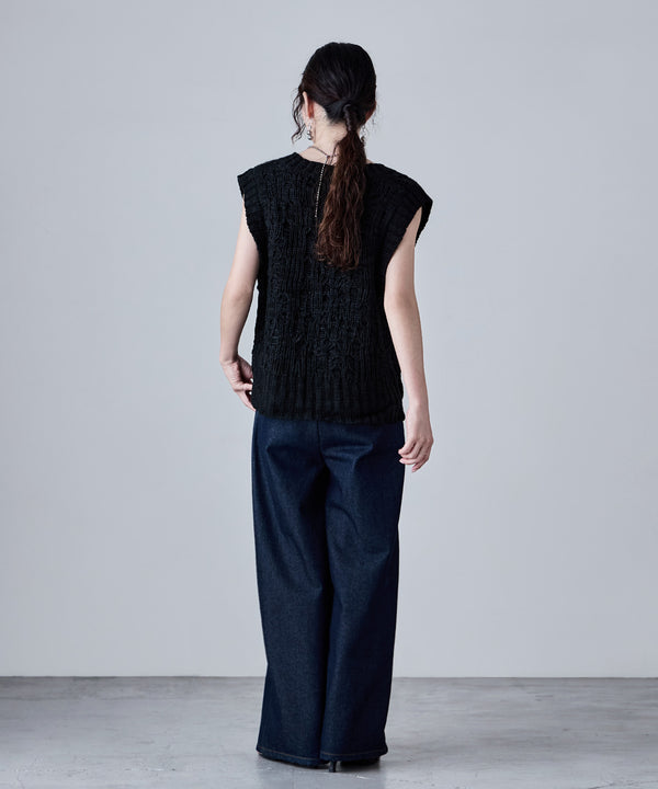 {"color":"\u30d6\u30e9\u30c3\u30af","info":"model\uff1aH166cm size\uff1aF"}