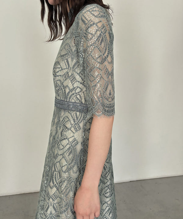 {"color":"\u30b0\u30ec\u30a4\u30c3\u30b7\u30e5\u30d6\u30eb\u30fc","info":"model\uff1aH164 size\uff1aM(38)"}
