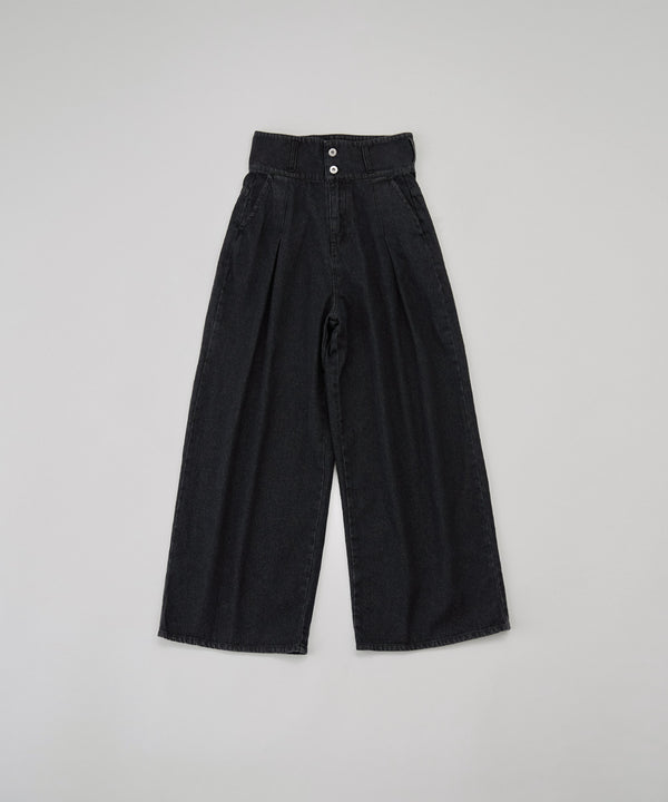 {"color":"\u30d6\u30e9\u30c3\u30af","info":""}