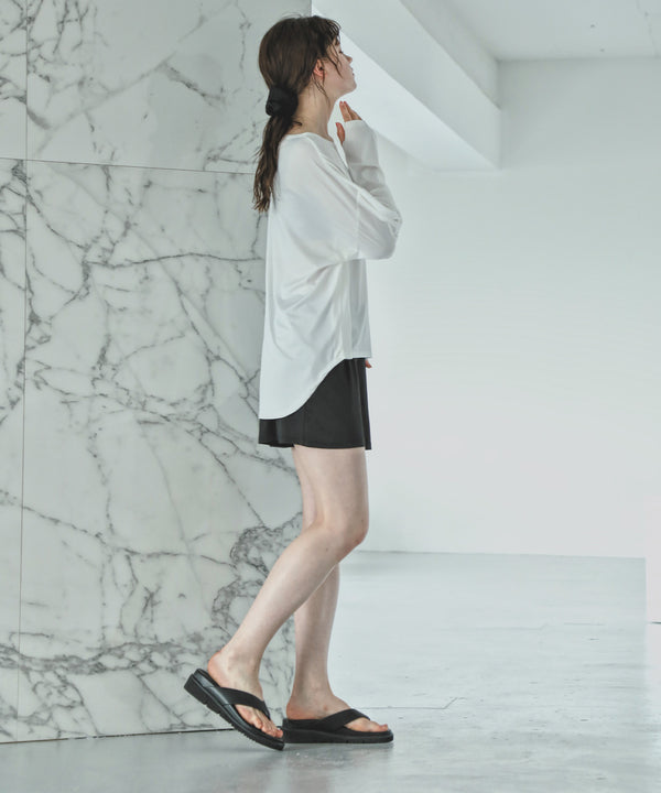 {"color":"\u30aa\u30d5\u30db\u30ef\u30a4\u30c8\u00d7\u30d6\u30e9\u30c3\u30af","info":"model\uff1aH166cm size\uff1aM-L"}