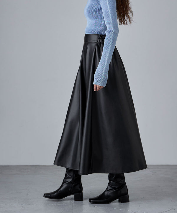 {"color":"\u30d6\u30e9\u30c3\u30af","info":"model\uff1aH166cm size\uff1aM"}