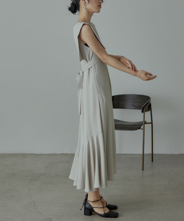 {"color":"\u30b0\u30ec\u30fc\u30b8\u30e5","info":"model\uff1aH167cm size\uff1aM"}
