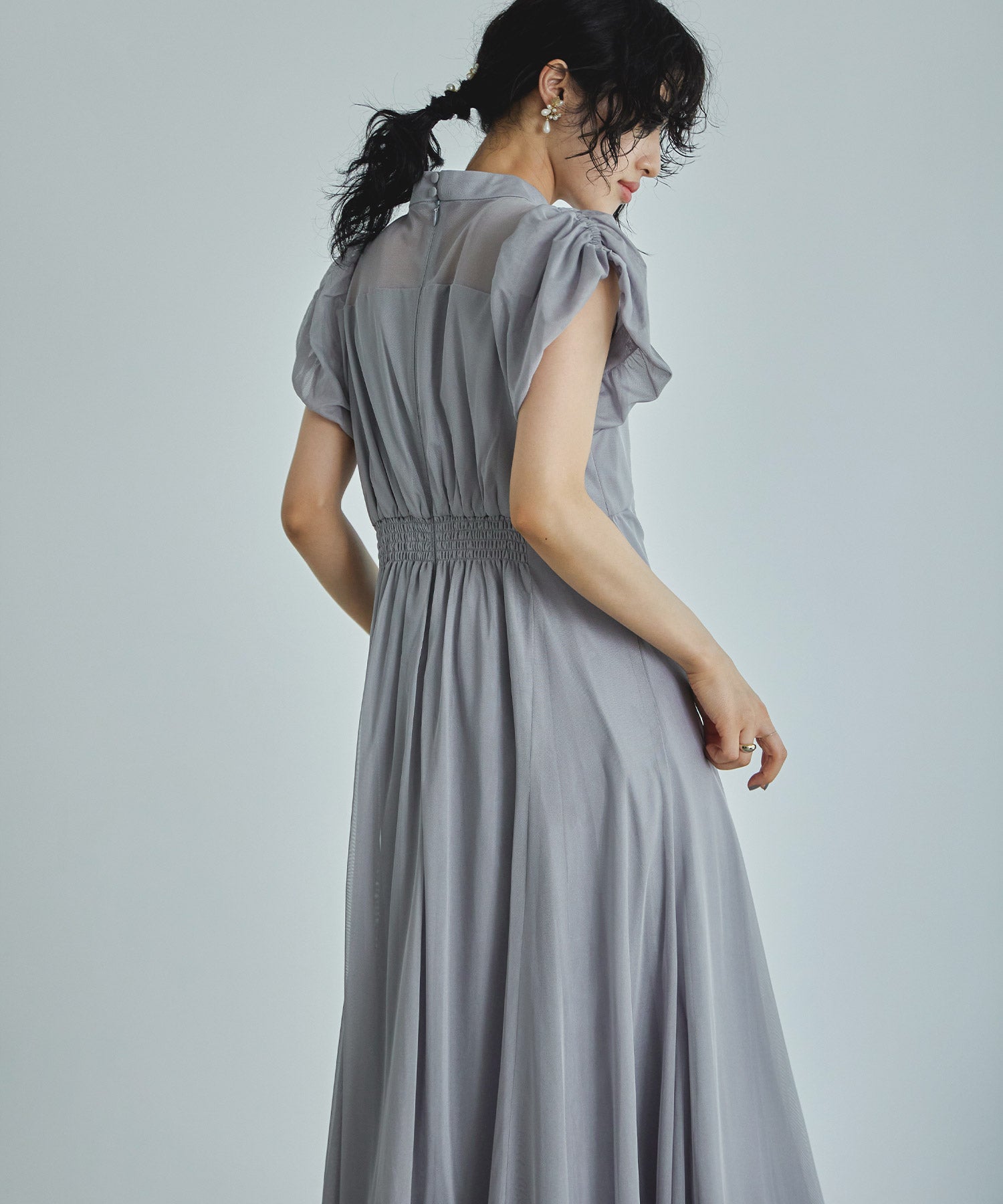 【新品】結婚式 お呼ばれ 二次会 シャイニーチュールパフスリーブドレス シャイニーチュールパフスリーブドレス｜パーティードレス・結婚