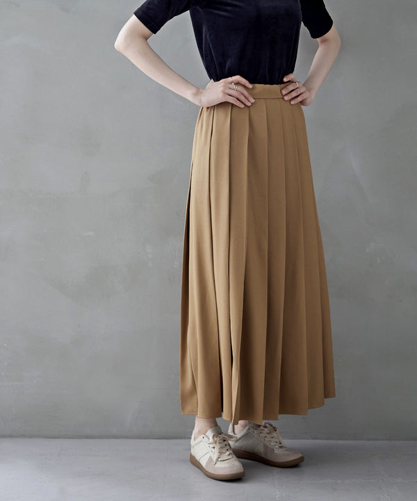 {"color":"\u30d9\u30fc\u30b8\u30e5","info":"model\uff1aH170cm size\uff1aM"}