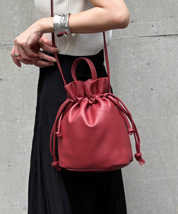 {"color":"\u30eb\u30fc\u30b8\u30e5","info":"model\uff1aH158cm size\uff1aF"}