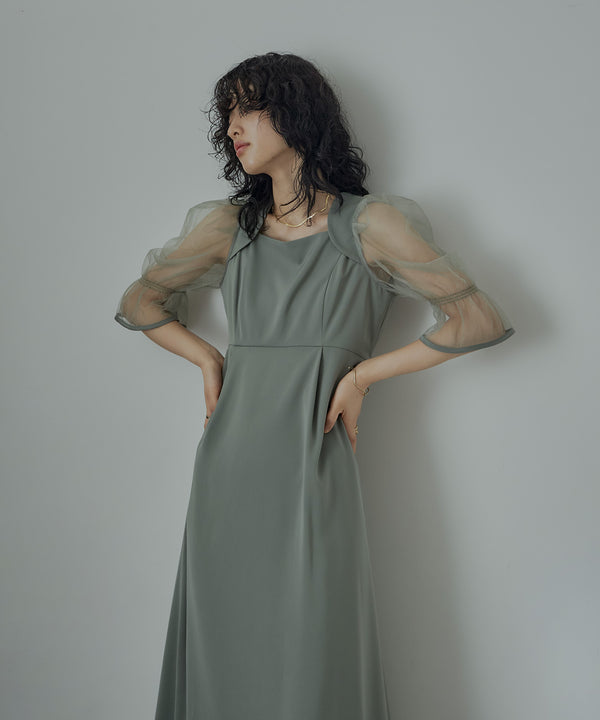 {"color":"\u30b0\u30ea\u30fc\u30f3","info":"model\uff1aH167cm size\uff1aM"}