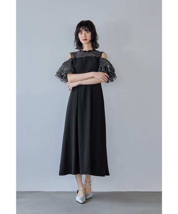 {"color":"\u30d6\u30e9\u30c3\u30af","info":"model\uff1aH166cm size\uff1aM"}