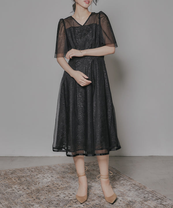 {"color":"\u30d6\u30e9\u30c3\u30af","info":"model\uff1aH167cm size\uff1aM"}