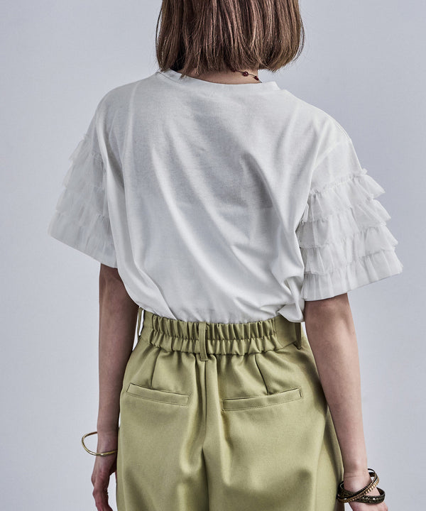 {"color":"\u30aa\u30d5\u30db\u30ef\u30a4\u30c8","info":""}