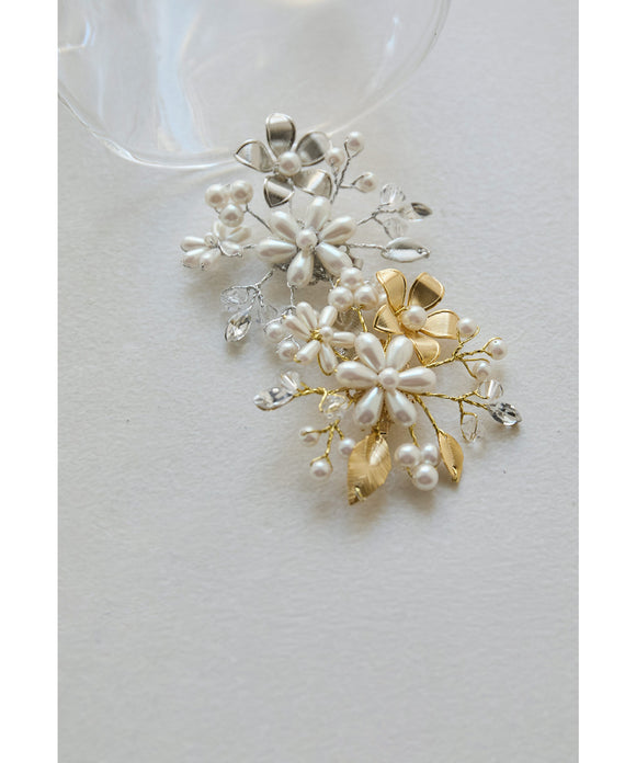 {"color":"\u30b4\u30fc\u30eb\u30c9","info":""}