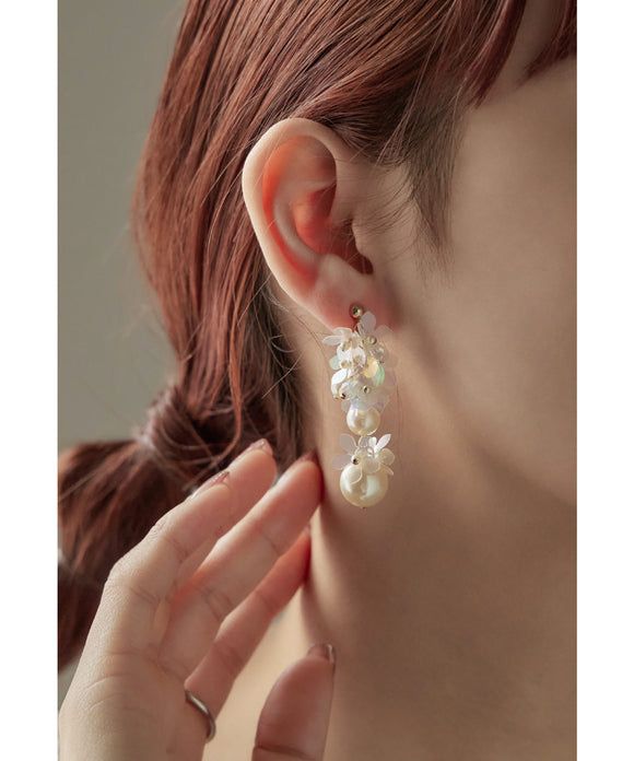 {"color":"\u30aa\u30d5\u30db\u30ef\u30a4\u30c8","info":""}