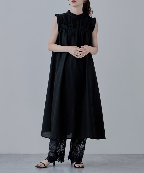 {"color":"\u30d6\u30e9\u30c3\u30af","info":"model\uff1aH166cm size\uff1aM"}