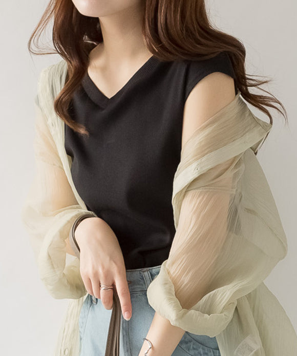 {"color":"\u30d6\u30e9\u30c3\u30af","info":"model\uff1aH160cm size\uff1aM-L"}