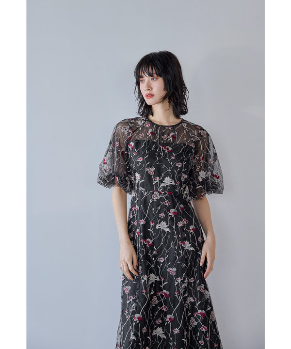 {"color":"\u30d6\u30e9\u30c3\u30af","info":"model\uff1aH166cm size\uff1aM"}