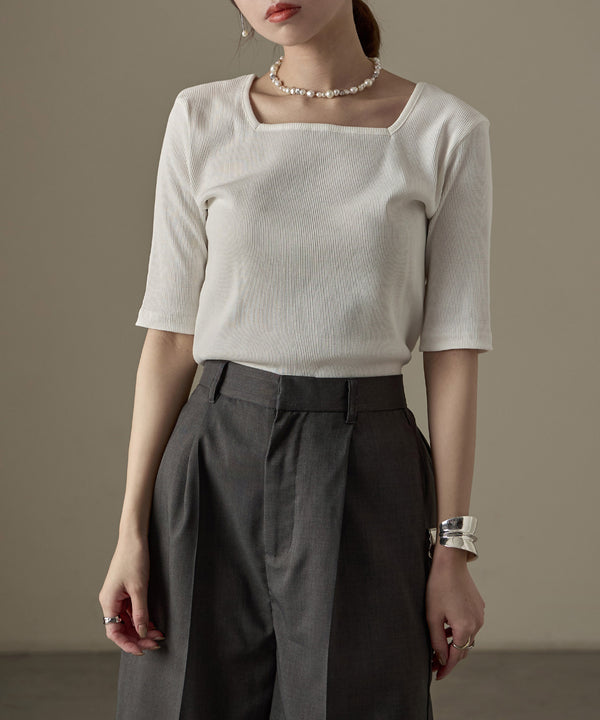 {"color":"\u30aa\u30d5\u30db\u30ef\u30a4\u30c8","info":"model\uff1aH158cm size\uff1aM"}