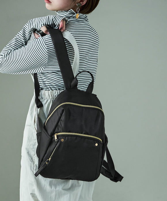{"color":"\u30d6\u30e9\u30c3\u30af","info":"model\uff1aH158cm size\uff1aF"}