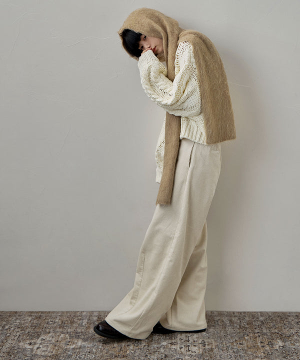 {"color":"\u30d9\u30fc\u30b8\u30e5","info":""}