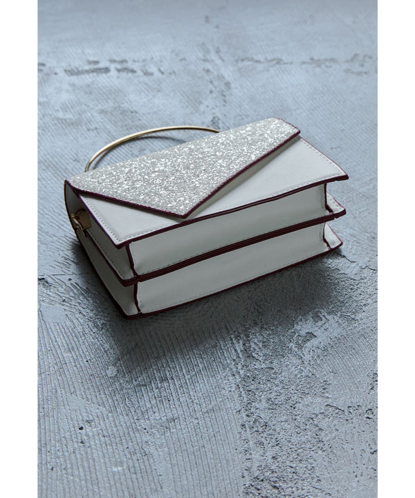 {"color":"","info":""}