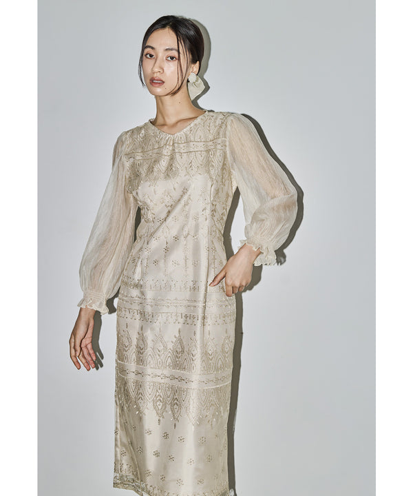 {"color":"\u30d9\u30fc\u30b8\u30e5","info":"model\uff1aH165cm size\uff1aM"}