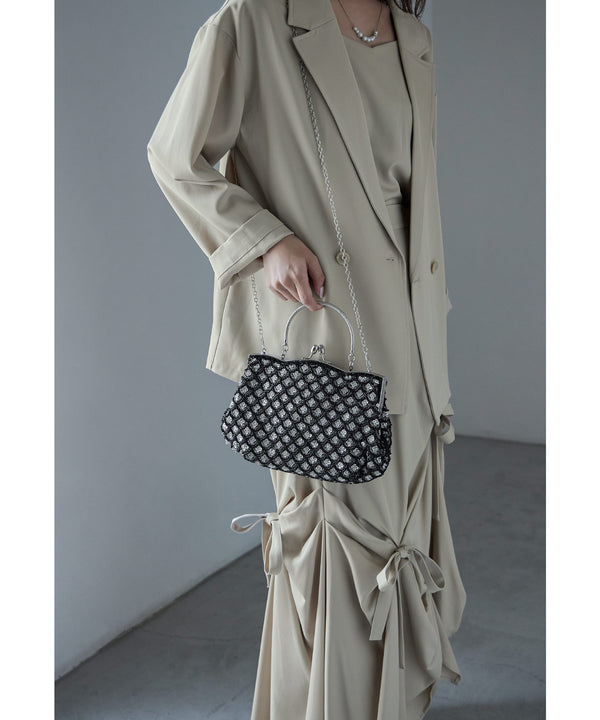 {"color":"\u30d6\u30e9\u30c3\u30af","info":""}