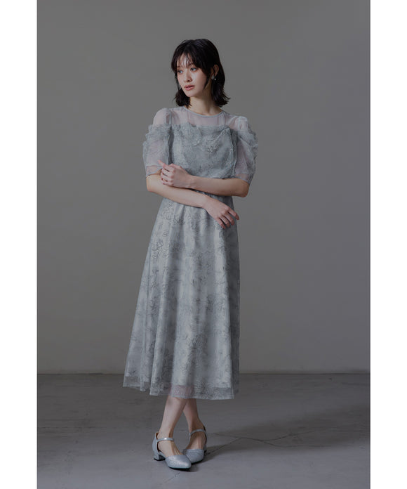 {"color":"\u30d6\u30eb\u30fc\u30b0\u30ec\u30fc","info":"model\uff1aH166cm size\uff1aM"}