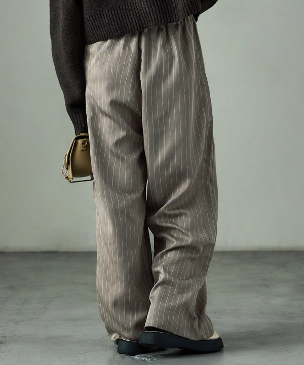 {"color":"\u30b0\u30ec\u30fc\u30b8\u30e5","info":"model\uff1aH158cm size\uff1aM"}