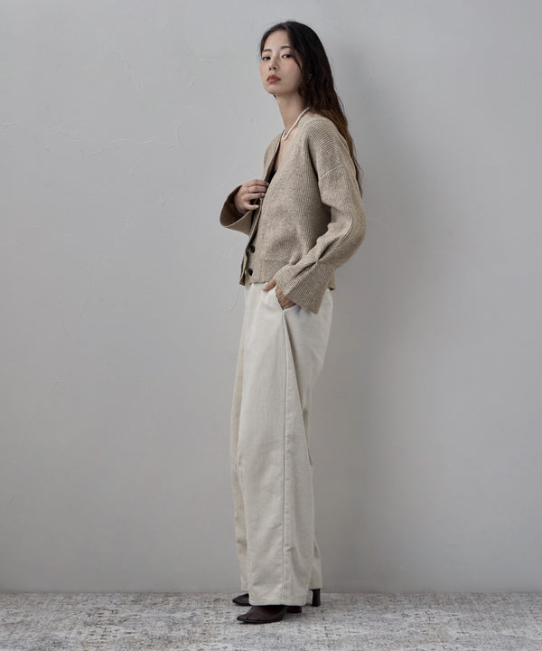 {"color":"\u30d9\u30fc\u30b8\u30e5","info":"model\uff1aH166cm size\uff1aM"}