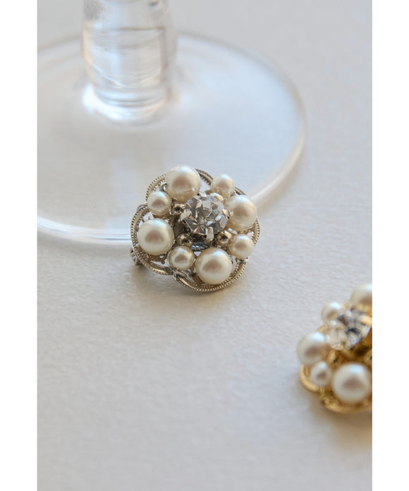 {"color":"\u30b7\u30eb\u30d0\u30fc","info":""}