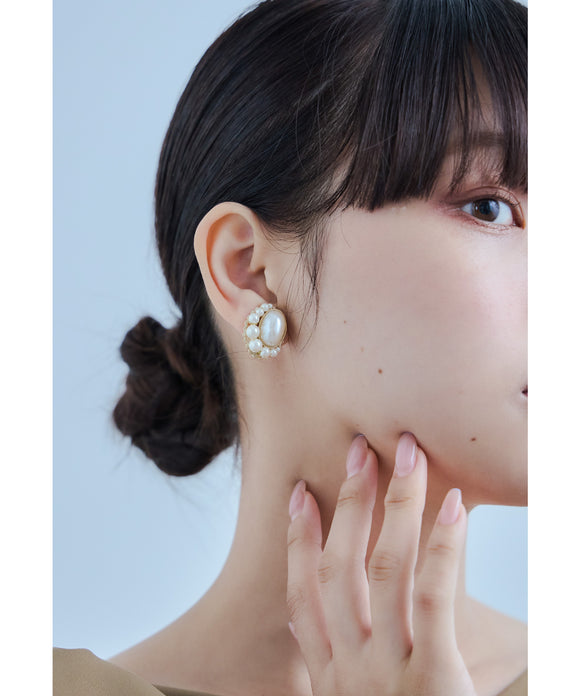 {"color":"\u30b4\u30fc\u30eb\u30c9","info":""}