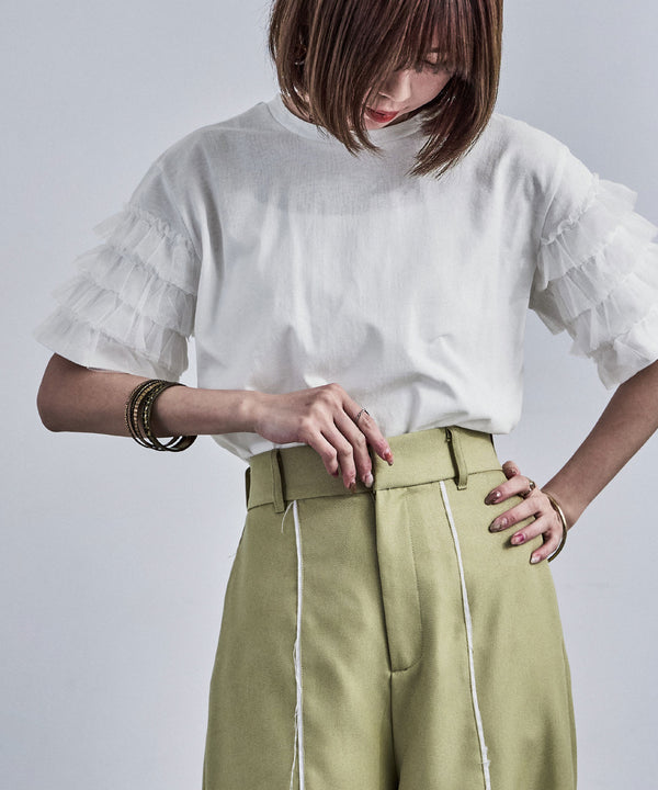 {"color":"\u30aa\u30d5\u30db\u30ef\u30a4\u30c8","info":""}