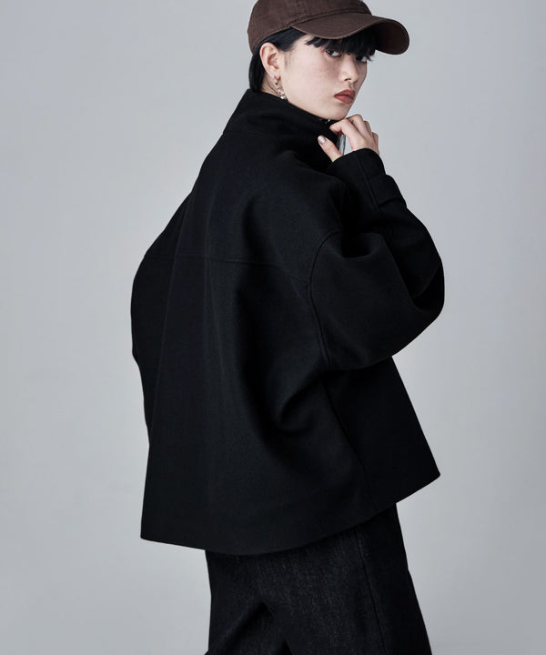 {"color":"\u30d6\u30e9\u30c3\u30af","info":"model\uff1aH163cm size\uff1aM"}