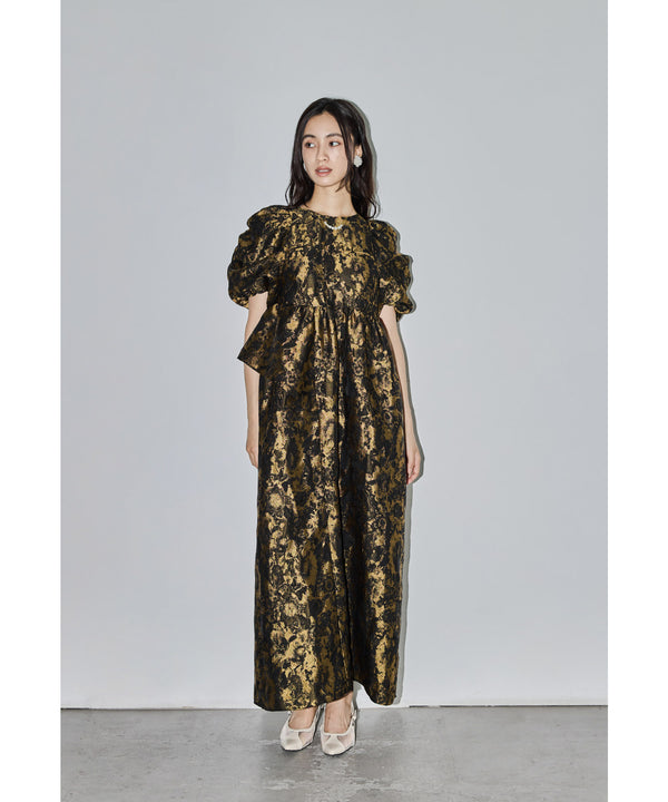 {"color":"\u30d6\u30ed\u30f3\u30ba","info":"model\uff1aH165cm size\uff1aM(TALL)"}