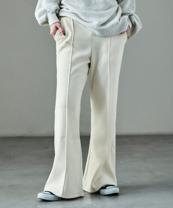 {"color":"\u30a2\u30a4\u30dc\u30ea\u30fc","info":"model\uff1aH158cm size\uff1aM"}