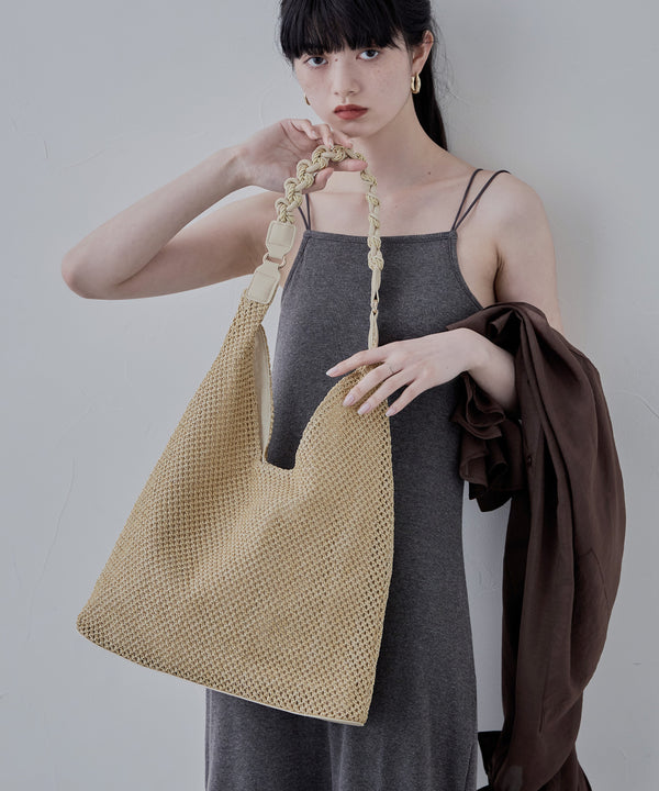 {"color":"\u30a2\u30a4\u30dc\u30ea\u30fc","info":"model\uff1aH163cm size\uff1aF"}