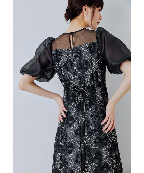 {"color":"\u30d6\u30e9\u30c3\u30af","info":"model\uff1aH166cm size\uff1aM"}