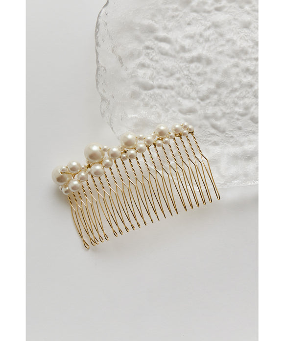 {"color":"\u30b4\u30fc\u30eb\u30c9","info":""}