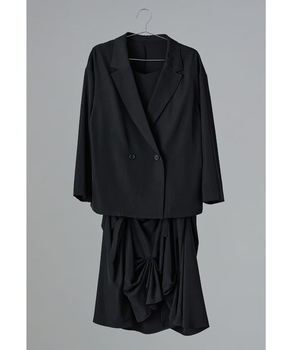 {"color":"\u30d6\u30e9\u30c3\u30af","info":""}