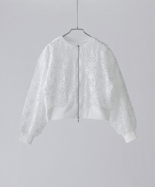 {"color":"\u30aa\u30d5\u30db\u30ef\u30a4\u30c8","info":""}