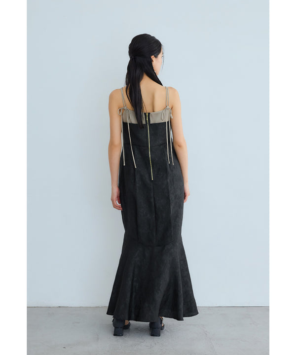 {"color":"\u30d6\u30e9\u30c3\u30af","info":"model\uff1aH165cm size\uff1aM"}