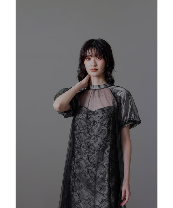 {"color":"\u30d6\u30e9\u30c3\u30af","info":"model\uff1aH166cm size\uff1aM"}