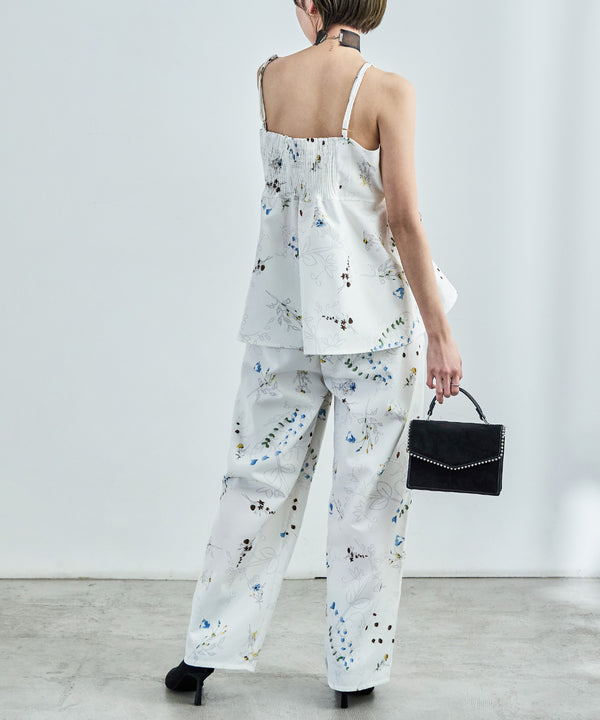 {"color":"\u30aa\u30d5\u30db\u30ef\u30a4\u30c8","info":"model\uff1aH158cm size\uff1aM"}