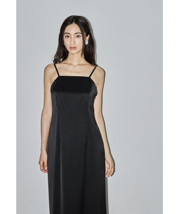 {"color":"\u30d6\u30e9\u30c3\u30af","info":"model\uff1aH165cm size\uff1aM"}