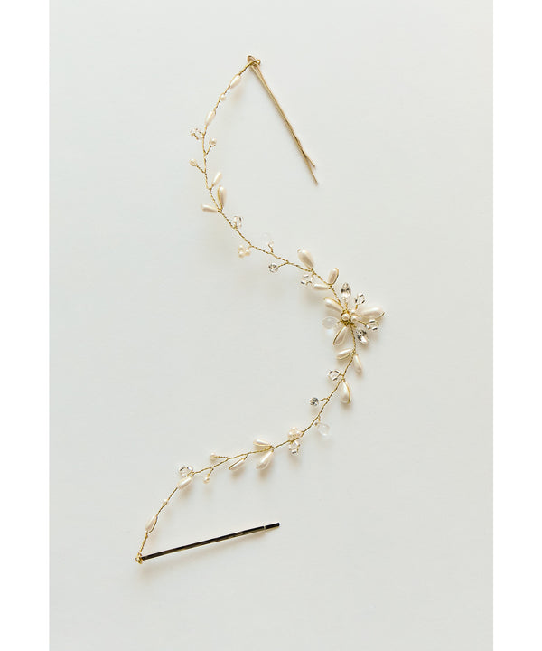 {"color":"\u30b4\u30fc\u30eb\u30c9","info":""}