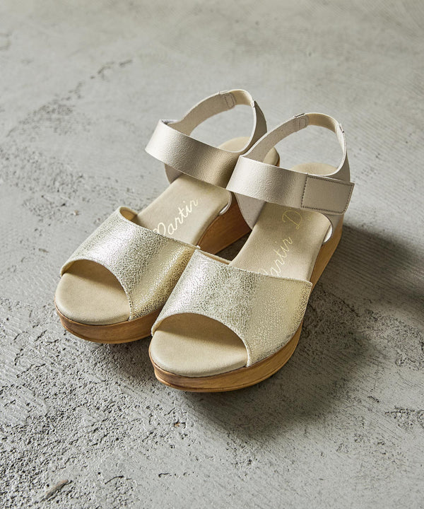 {"color":"\u30b4\u30fc\u30eb\u30c9","info":"model\uff1aH158cm size\uff1aL(23.5-24cm)"}