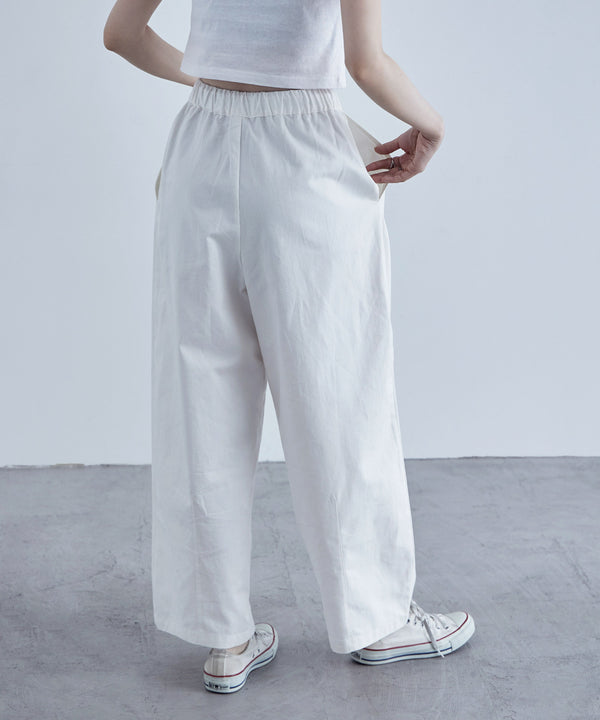 {"color":"\u30db\u30ef\u30a4\u30c8","info":"model\uff1aH170cm size\uff1aM"}