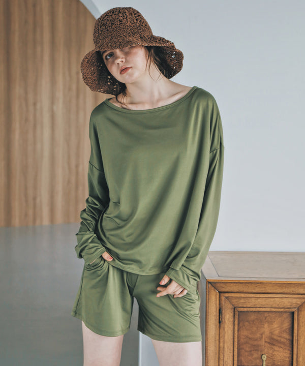 {"color":"\u30ab\u30fc\u30ad","info":"model\uff1aH166cm size\uff1aM-L"}