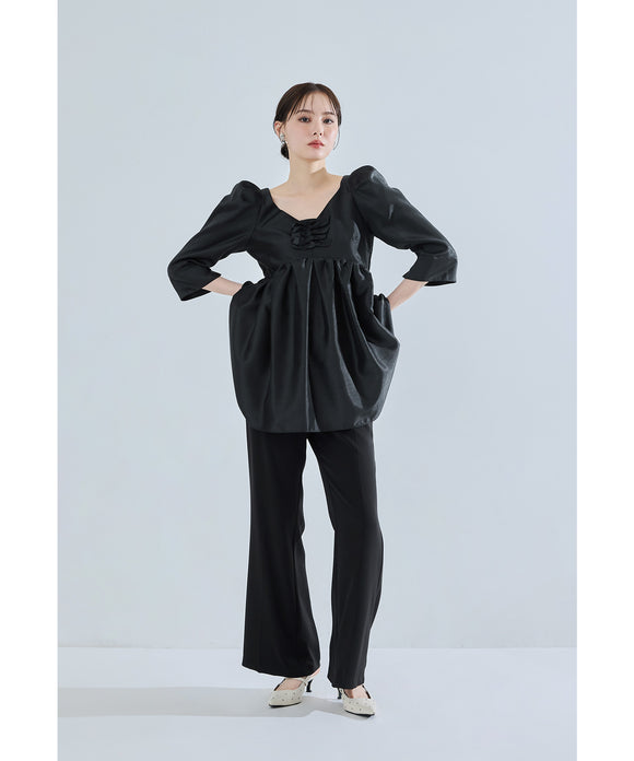 {"color":"\u30d6\u30e9\u30c3\u30af","info":"model\uff1aH167cm size\uff1aM"}